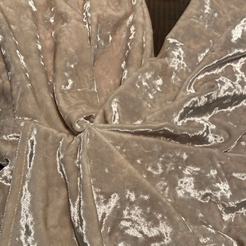 Hot Miami Styles Velvet Dresss Sexy ladies size M Cream - Picture 5 of 9